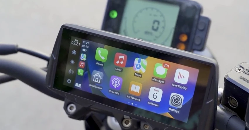 Thiet-bi-nay-mang- Android Auto -va- CarPlay-den-moi-xe-may-5.jpg