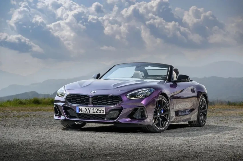 5-mau-xe-tiet-kiem-nhien-lieu-hien-dai-lai-thu-vi-BMW Z4 sDrive30i.jpg