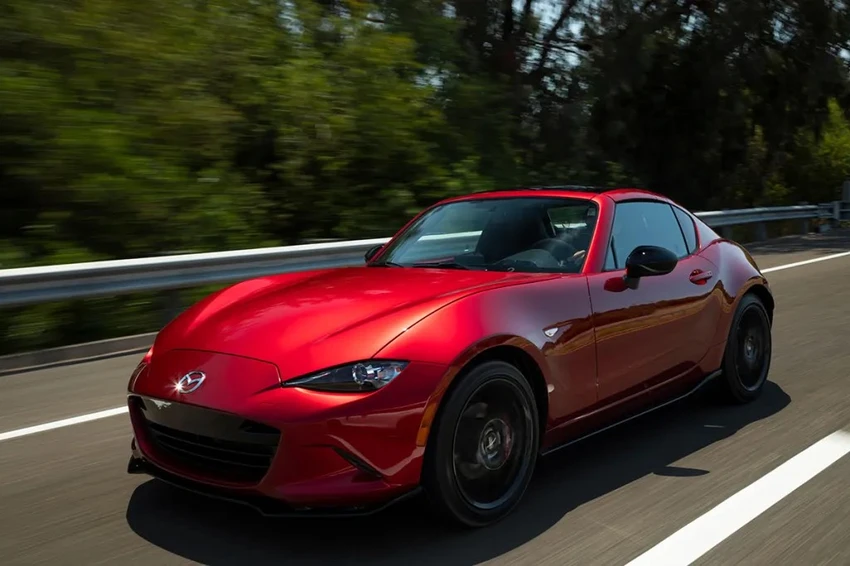 5-mau-xe-tiet-kiem-nhien-lieu-hien-dai-lai-thu-vi-Mazda MX-5 Miata.jpg