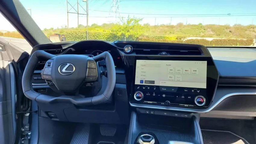 Lexus- se-co-he-thong-lai-banmg-day-2.jpg