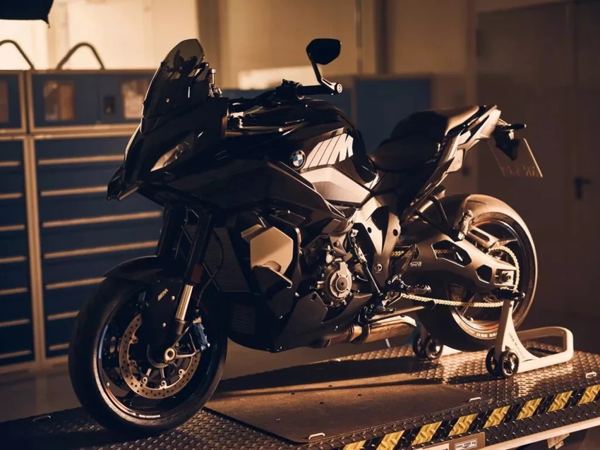 BMW- ngung- ban- tat-ca-cac- xe -chay- bang- xang-1.jpg