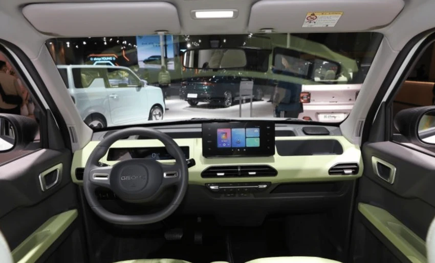 Geely-giam-gia-gan-34 trieu-dong -va-nhieu-uu-dai-khac- cho -mau- xe -dien-7.png