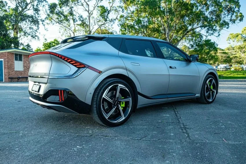 Hyundai-va-kia-giam-gia-xe-dien-8%-2.jpg