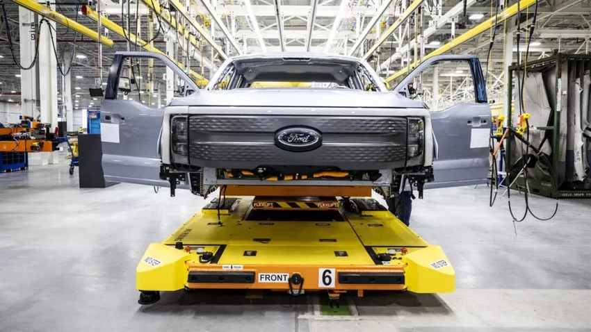 Ford- mat- 1,3- tỉ- USD -do -cuoc-dinh-cong-keo-dai- 41 -ngay-1.jpg