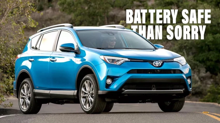 Hon -2 trieu- xe- SUV -Toyota RAV4 -bi-thu- hoi -do -pin- long.jpg