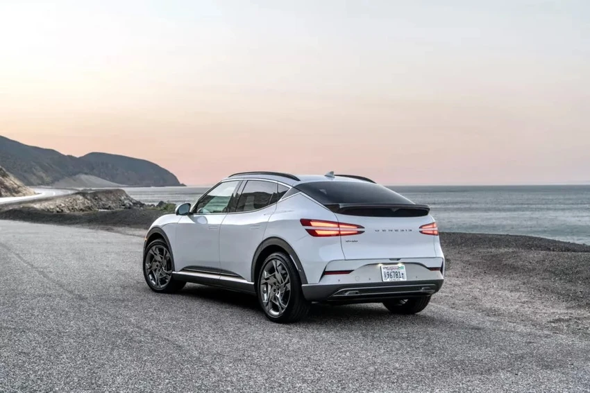 Hyundai đã bán được 51.564 Ioniq 5 xe điện tại Mỹ trong 10 tháng đầu năm trong khi Kia bán được 26.208 chiếc. Ảnh: Carscoops.