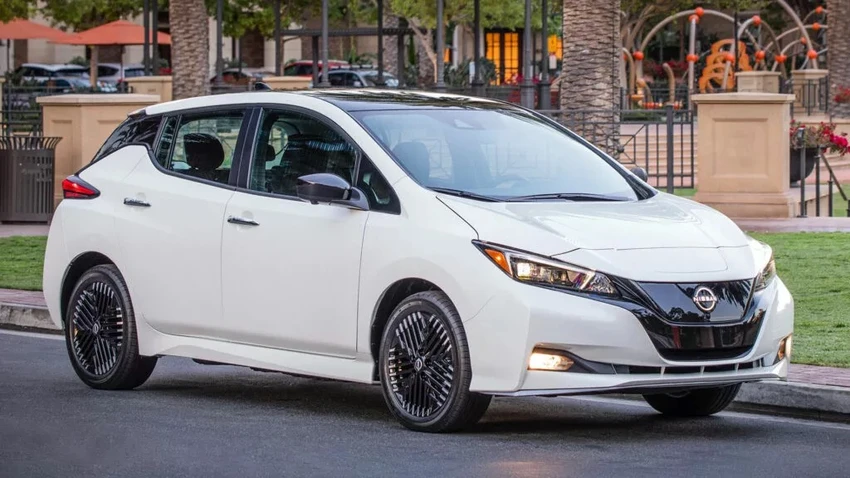 Mot-so-mau-xe-dien-co-pham-vi-haot-dong-ngan-nhat-Nissan Leaf.jpg