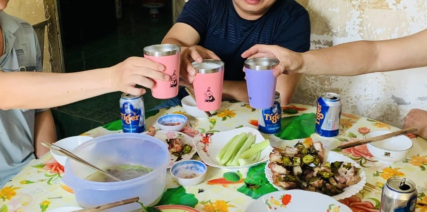 Meo-don-gian-truoc-trong-va-sau-khi-uong-ruou-de-cam-thay-khoe-manh-hon.jpg