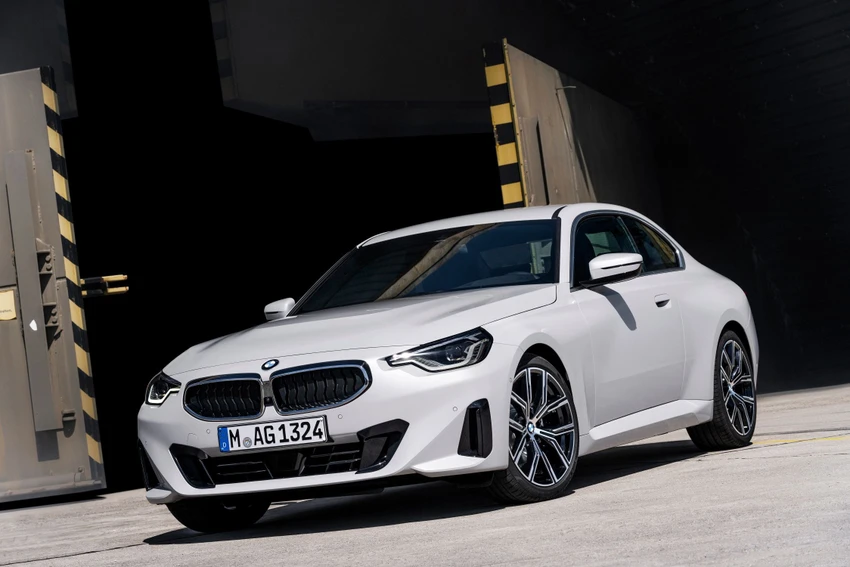 BMW thu hồi một số mẫu xe do vô lăng được siết chặt không đúng cách.jpg