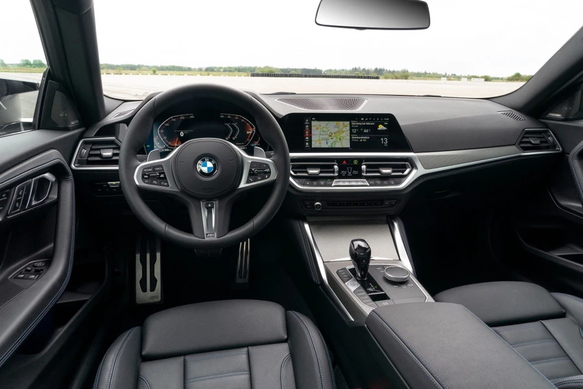 BMW thu hồi một số mẫu xe do vô lăng được siết chặt không đúng cách.jpg