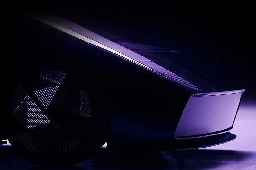 Honda giới thiệu mẫu xe điện mới mang hình dáng Cybertru.jpg