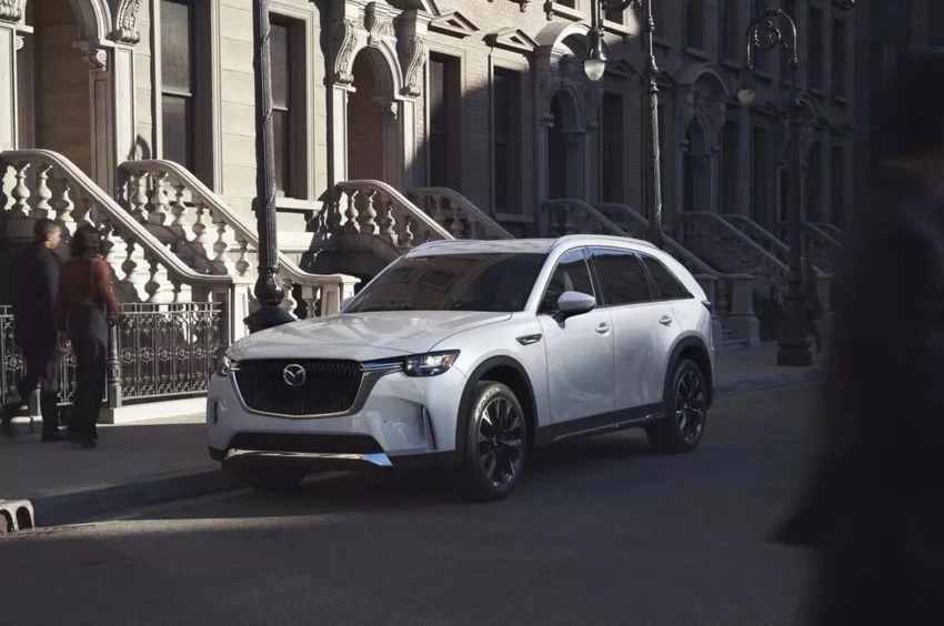 Mazda ra mắt chiếc SUV mới nhất của mình cho năm 2024.jpg