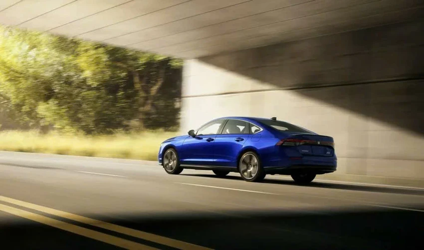 Khám phá xe Honda Accord SE 2025.jpg