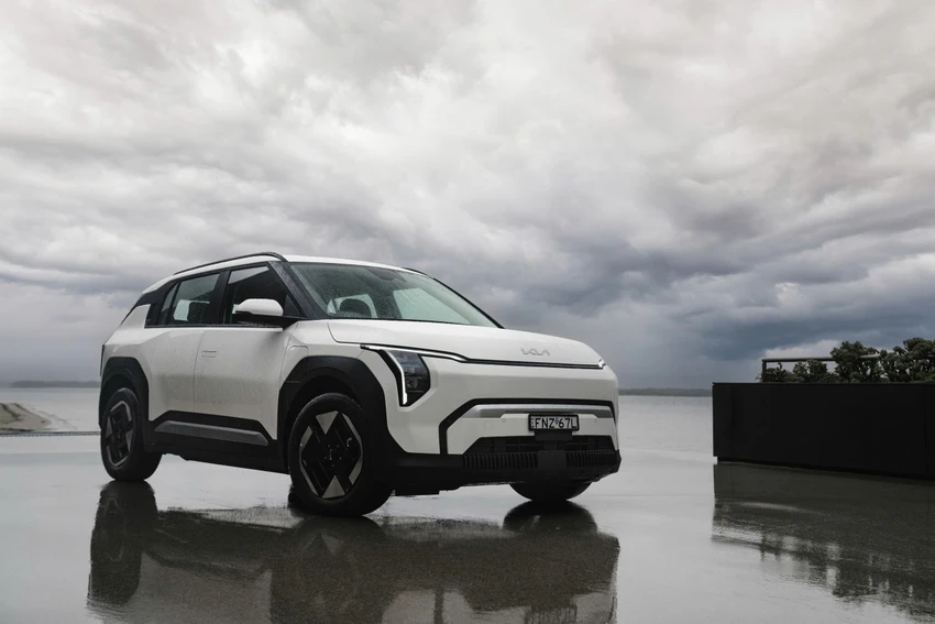 Kia EV3 2025 có mặt tại các đại lý với phạm vi hoạt động lên tới 600 km.jpg