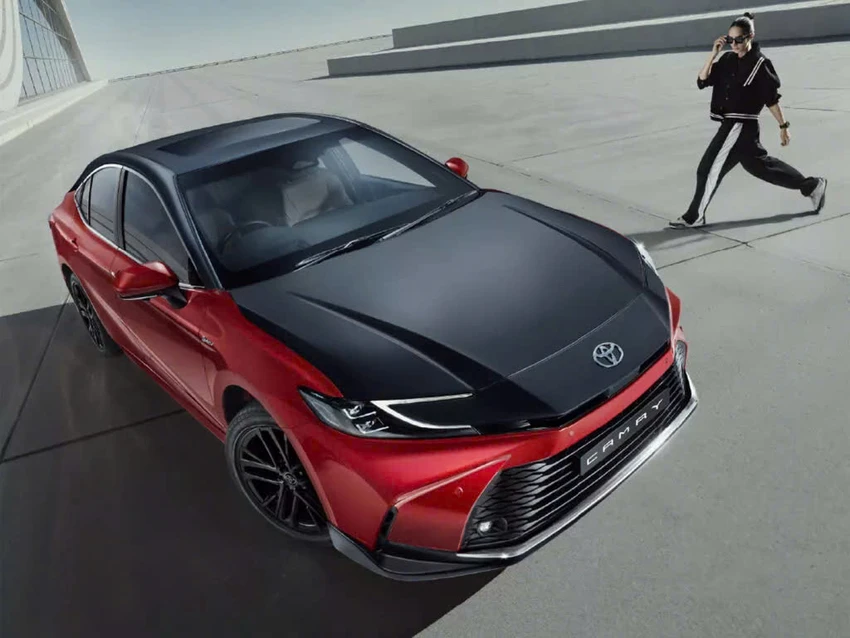 Toyota ra mắt phiên bản Camry đặc biệt tại Ấn Độ: Hơn 1,3 tỉ đồng, không khác gì bản tiêu chuẩn.jpg