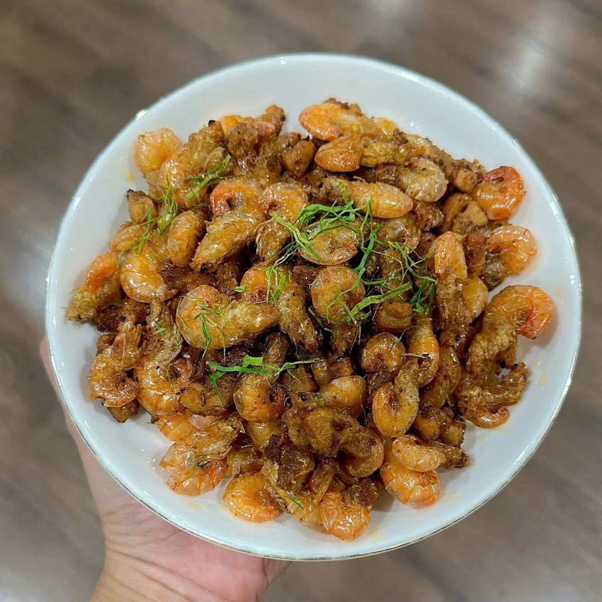 Ăn tôm thường xuyên có làm tăng cholesterol máu?.jpg