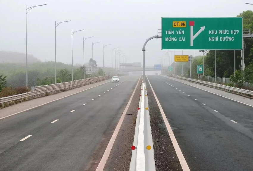 Cao tốc đường bộ Vân Đồn - Móng Cái dự kiến sẽ hoạt động dịp Quốc khánh 2-9. Ảnh CTV Cao tốc đường bộ Vân Đồn - Móng Cái dự kiến sẽ hoạt động dịp Quốc khánh 2-9. Ảnh CTV