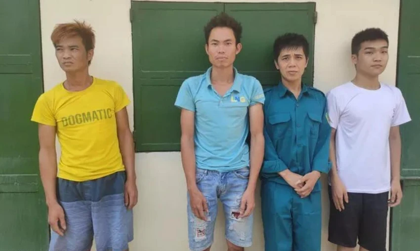 Các nghi phạm trong đường dây đánh bạc trên không gian mạng. Ảnh CA Các nghi phạm trong đường dây đánh bạc trên không gian mạng. Ảnh CA