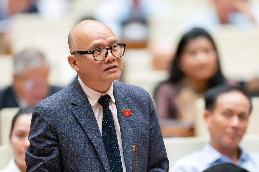 ĐB Bế Trung Anh phát biểu chiều 31-10 tại Quốc hội. Ảnh: PT ĐB Bế Trung Anh phát biểu chiều 31-10 tại Quốc hội. Ảnh: PT