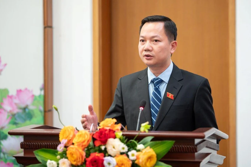 ĐB Trịnh Xuân An, Ủy viên chuyên trách Ủy ban Quốc phòng - An ninh trả lời báo chí. Ảnh: P.T ĐB Trịnh Xuân An, Ủy viên chuyên trách Ủy ban Quốc phòng - An ninh trả lời báo chí. Ảnh: P.T