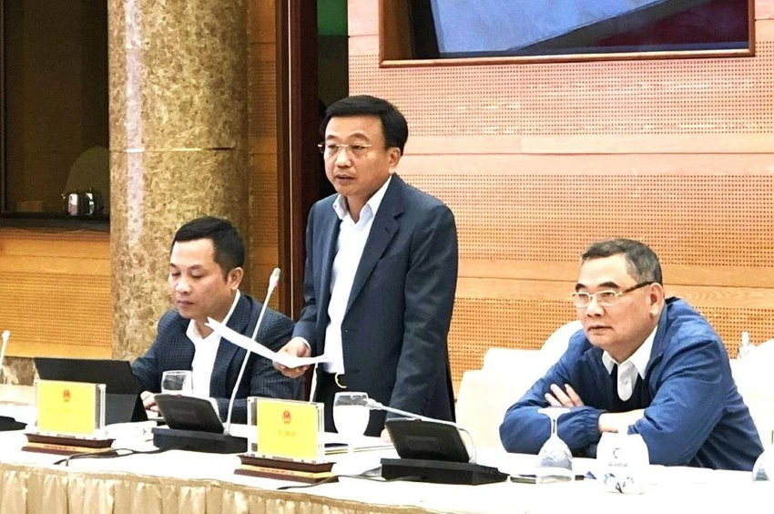 Thứ trưởng Bộ GTVT Dương Danh Huy trả lời báo chí chiều 1-12. Ảnh: PT Thứ trưởng Bộ GTVT Dương Danh Huy trả lời báo chí chiều 1-12. Ảnh: PT
