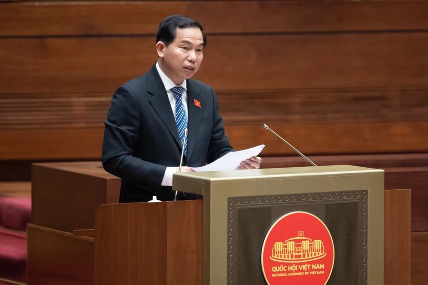 Chủ nhiệm Ủy ban Tài chính, Ngân sách Lê Quang Mạnh trình bày báo cáo trước Quốc hội. Ảnh: QH Chủ nhiệm Ủy ban Tài chính, Ngân sách Lê Quang Mạnh trình bày báo cáo trước Quốc hội. Ảnh: QH