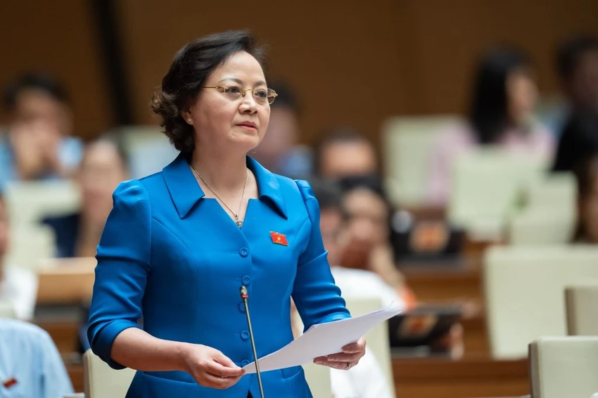 Bộ trưởng Phạm Thị Thanh Trà đề nghị phân loại, nếu cá nhân sai phạm nhưng không tham ô, tham nhũng, vụ lợi thì được khoan dung, khoan hồng hơn nữa. Ảnh: QH Bộ trưởng Phạm Thị Thanh Trà đề nghị phân loại, nếu cá nhân sai phạm nhưng không tham ô, tham nhũng, vụ lợi thì được khoan dung, khoan hồng hơn nữa. Ảnh: QH