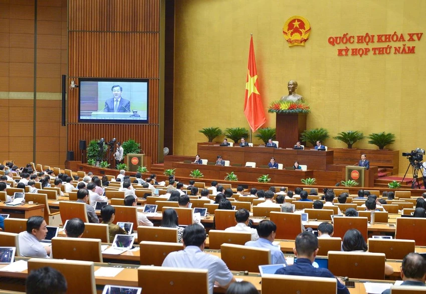 Quốc hội nghe Phó Thủ tướng Lê Minh Khái báo cáo trước khi chất vấn. Ảnh: QH Quốc hội nghe Phó Thủ tướng Lê Minh Khái báo cáo trước khi chất vấn. Ảnh: QH