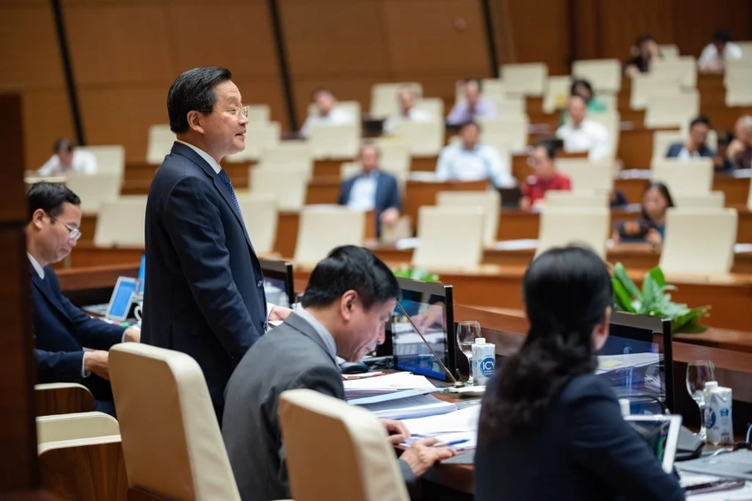 Phó Thủ tướng Lê Minh Khái trả lời trước Quốc hội sáng 8-6. Ảnh: QH Phó Thủ tướng Lê Minh Khái trả lời trước Quốc hội sáng 8-6. Ảnh: QH