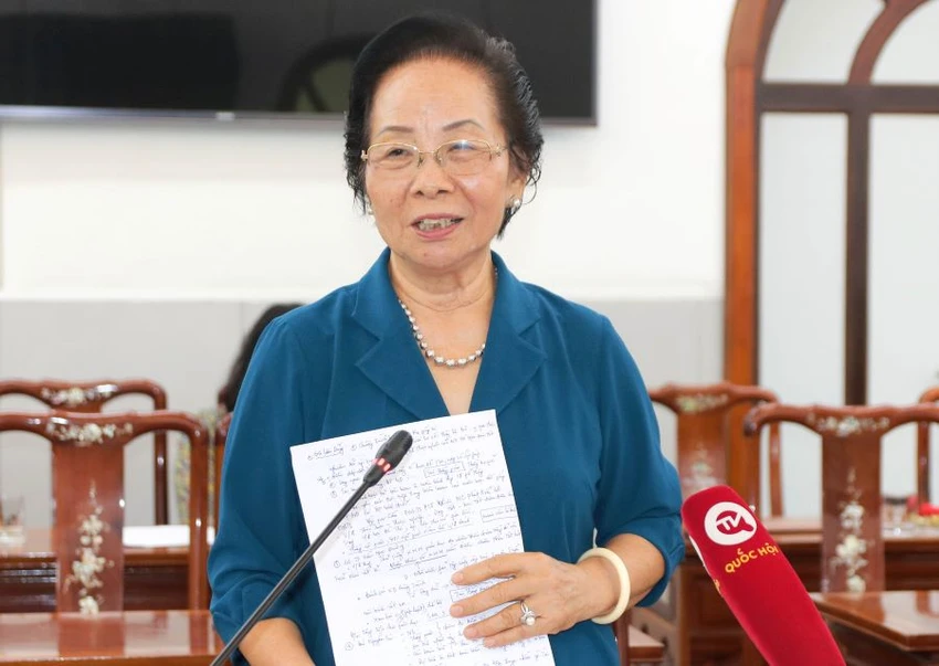 Bà Nguyễn Thị Doan cho rằng lương nhà giáo có mấy triệu bạc thì ai còn làm nhà giáo. Ảnh: MTTQ