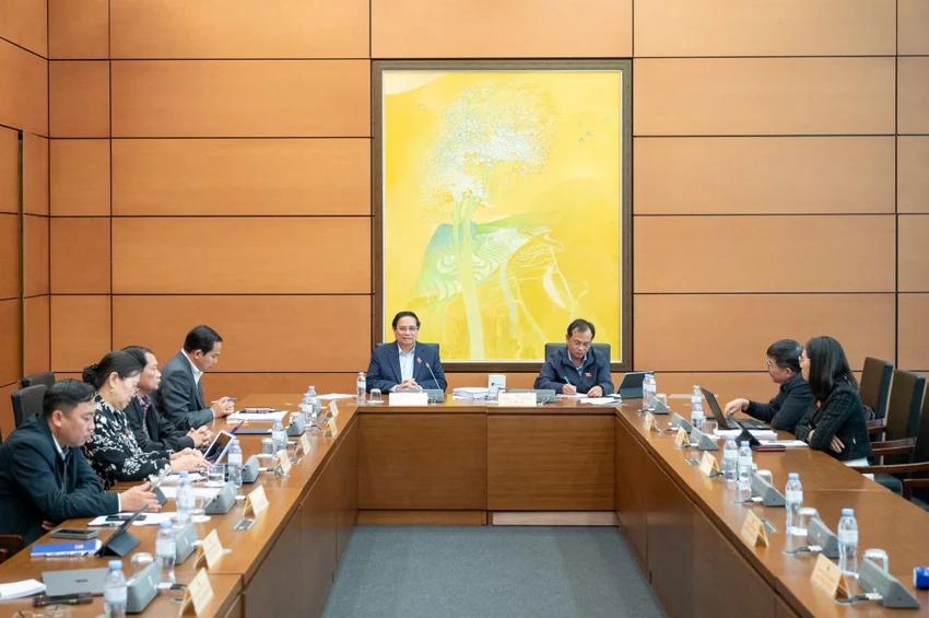 qh-pham-minh-chinh-toan-canh.jpg