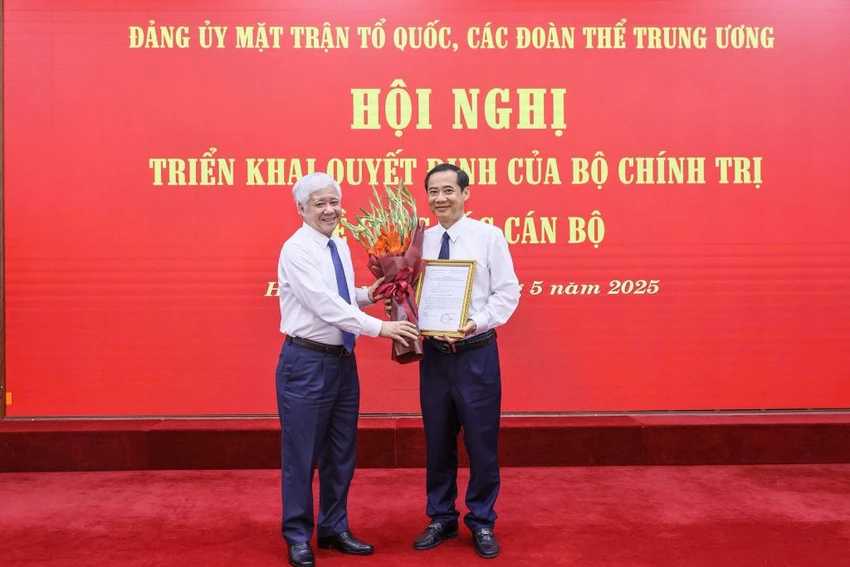 nguyen-thai-hoc.jpg