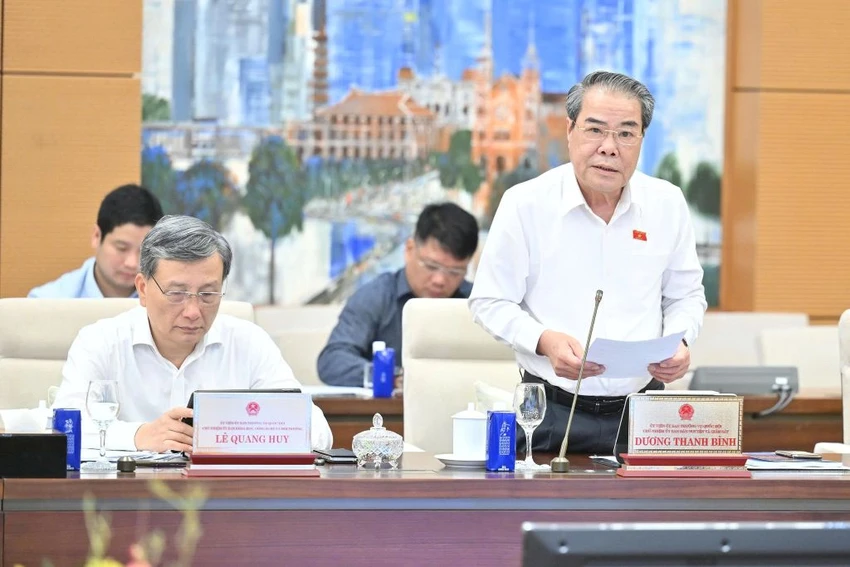 cam-xe-may-xang-duong-thanh-binh.jpg