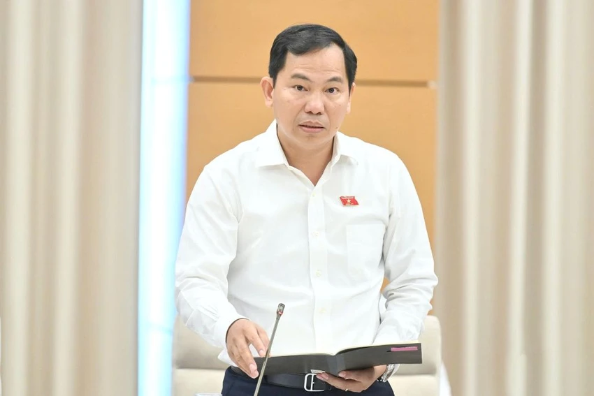tu-chu-dai-hoc-le-quang-manh.jpg