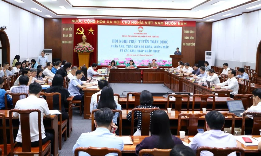 bo-chinh-tri-nguyen-thi-thu-ha-1.jpg
