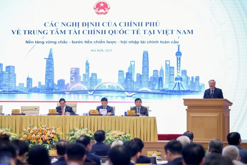 trung-tam-tai-chinh-quoc-te-pttg-hoa-binh.jpg