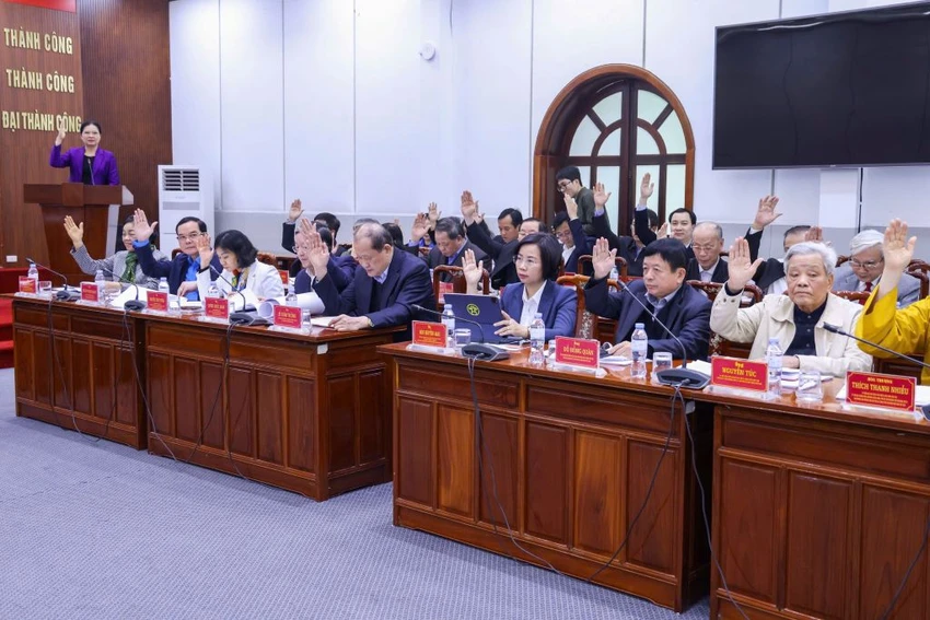 ung-cu-dai-bieu-gio-tay.jpg