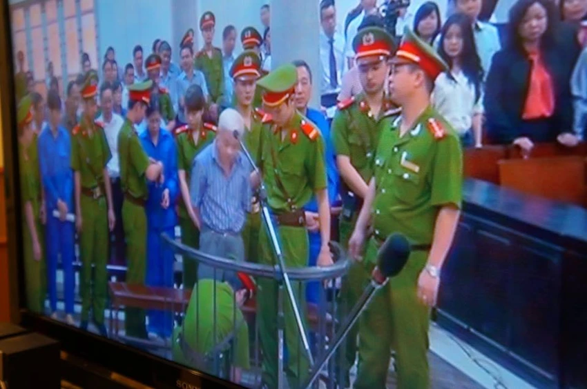 Hoãn phiên tòa xét xử bầu Kiên và đồng phạm ảnh 7 Hoãn phiên tòa xét xử bầu Kiên và đồng phạm ảnh 7