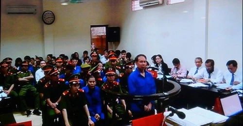Vụ án Dương Chí Dũng: VKS đề nghị nâng hình phạt, luật sư yêu cầu hủy án ảnh 2 Vụ án Dương Chí Dũng: VKS đề nghị nâng hình phạt, luật sư yêu cầu hủy án ảnh 2