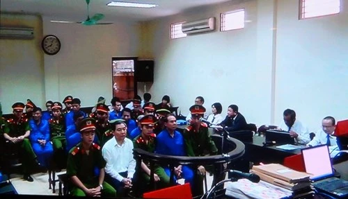 Phúc thẩm vụ án Dương Chí Dũng: Tòa tạm dừng vì có chứng cứ mới ảnh 6 Phúc thẩm vụ án Dương Chí Dũng: Tòa tạm dừng vì có chứng cứ mới ảnh 6