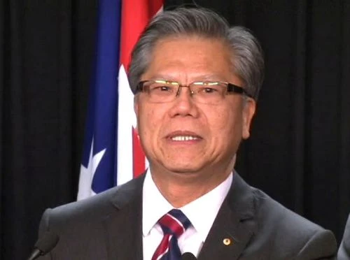 Ông Lê Văn Hiếu là người châu Á đầu tiên giữ chức thống đốc bang Nam Australia. Ảnh:ABC 5552586-3x2-7982-1403775793.jpg