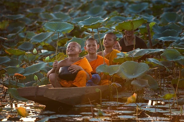 Chùm ảnh tuyệt đẹp về tuổi thơ của trẻ em trên toàn thế giới ảnh 17