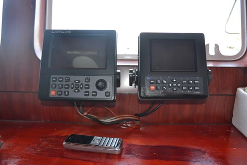 Cận cảnh tàu cá vỏ sắt đầu tiên sắp vươn khơi ảnh 16 - 16