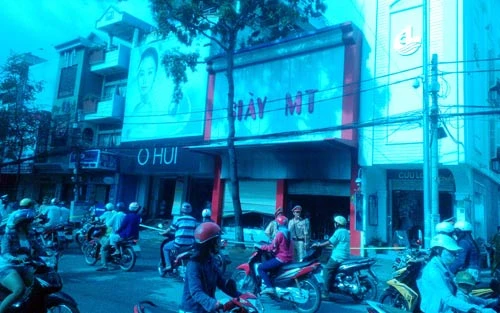 Vụ 3 người chết cháy ở tiệm giày: Đám cháy phát ra từ nơi thờ cúng ảnh 1 - 1