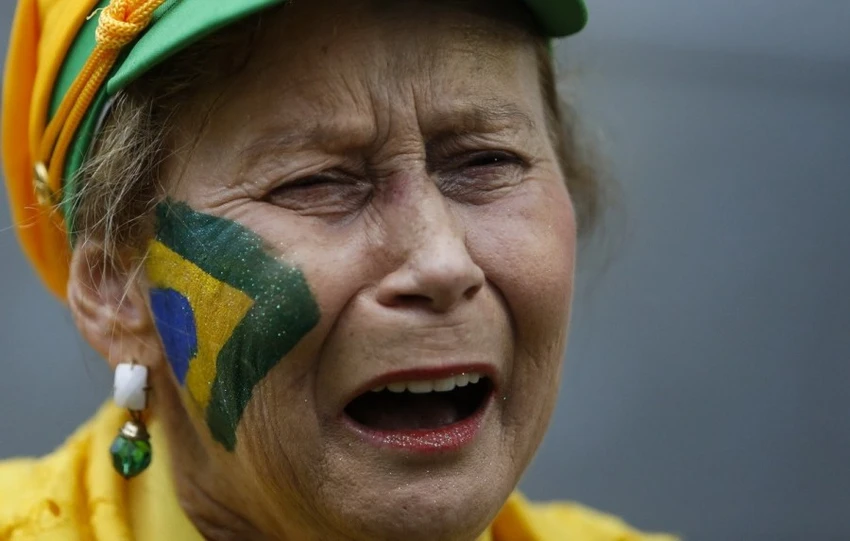 CĐV Brazil gào khóc thảm thiết vì đội nhà thua sốc ảnh 3
