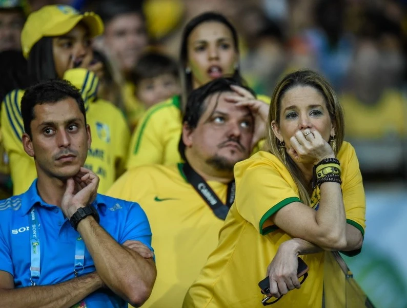 CĐV Brazil gào khóc thảm thiết vì đội nhà thua sốc ảnh 9