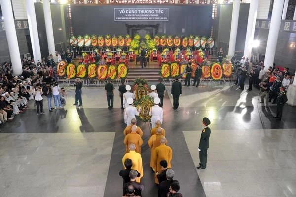 Những hình ảnh xúc động tại lễ truy điệu 18 chiến sĩ hy sinh ảnh 18 Những hình ảnh xúc động tại lễ truy điệu 18 chiến sĩ hy sinh ảnh 18