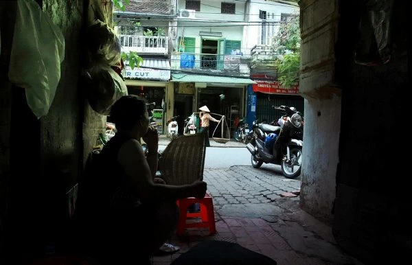 Chuyện làm dâu phố cổ gây ngỡ ngàng vì thực tế quá phũ phàng ảnh 3 Chuyện làm dâu phố cổ gây ngỡ ngàng vì thực tế quá phũ phàng ảnh 3