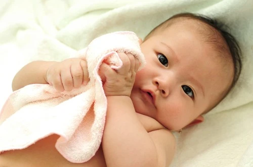 Liên thông thủ tục đăng ký khai sinh, thường trú, BHYT cho trẻ dưới 6 tuổi ảnh 1