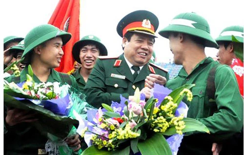 “Công, viên chức phải nhập ngũ”: Bình đẳng hay tạo thêm phiền phức, tiêu cực? ảnh 1 “Công, viên chức phải nhập ngũ”: Bình đẳng hay tạo thêm phiền phức, tiêu cực? ảnh 1